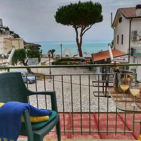 Beach House Lägenhet Sperlonga